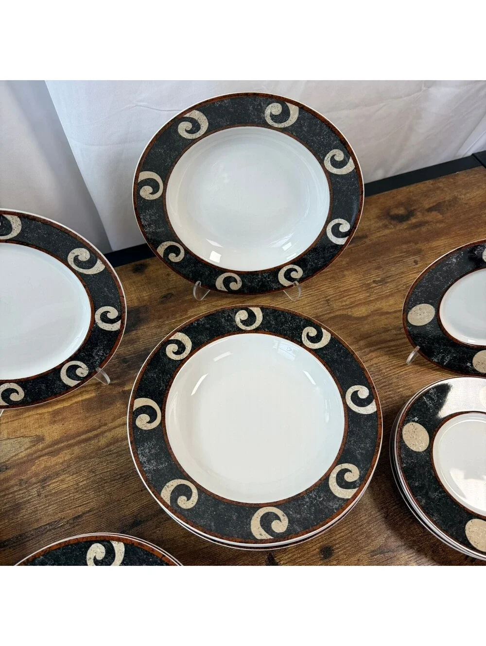 Sasaki Pompeii by Loretta Agro 16pc China Set Dinner Salad Soup Bowls Japan